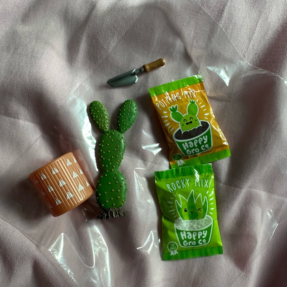 MGA Miniverse cactus